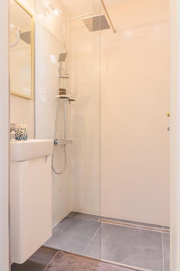 New Studio Carturesti - City Center Βουκουρέστι Εξωτερικό φωτογραφία