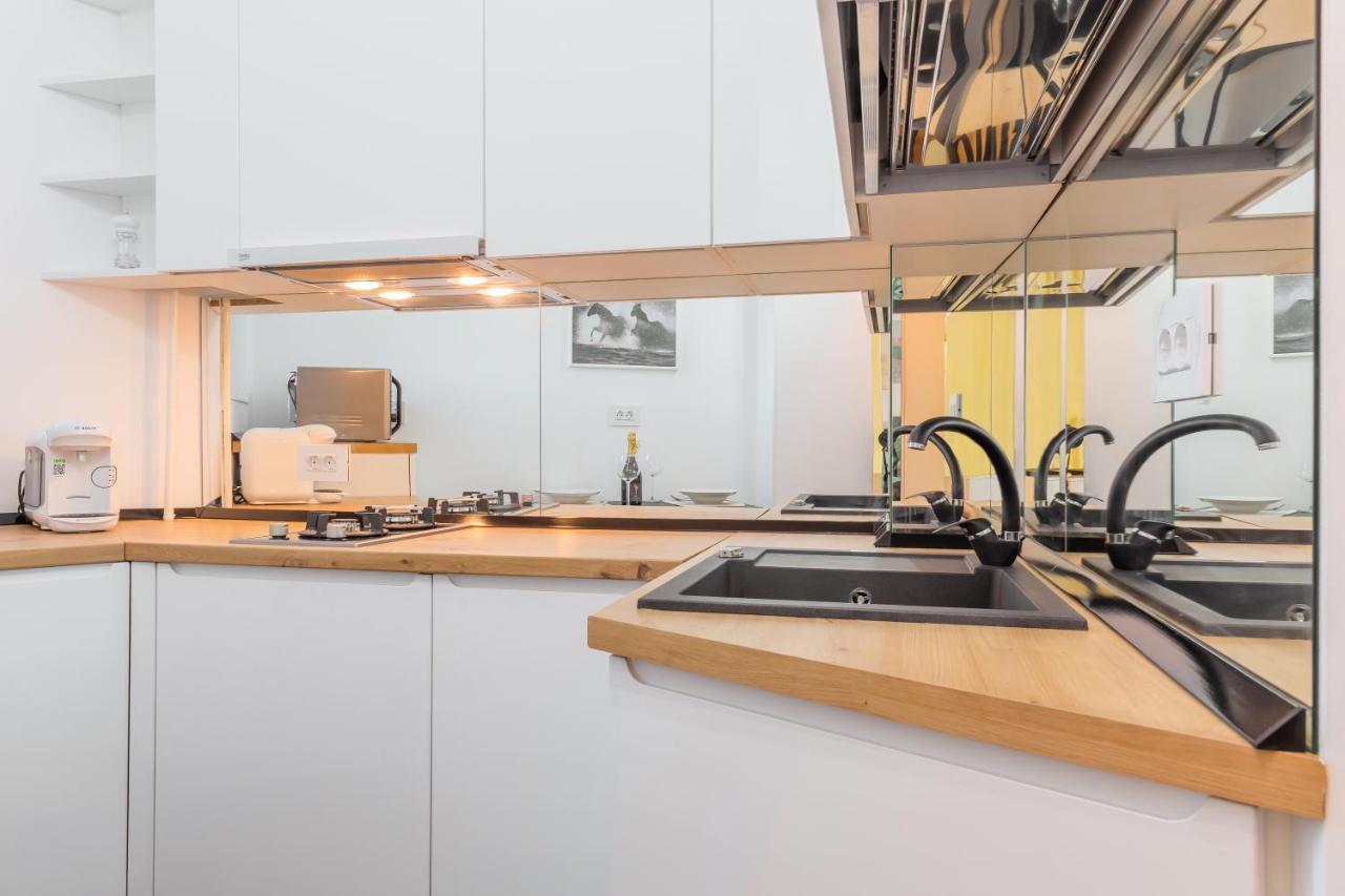 New Studio Carturesti - City Center Βουκουρέστι Εξωτερικό φωτογραφία