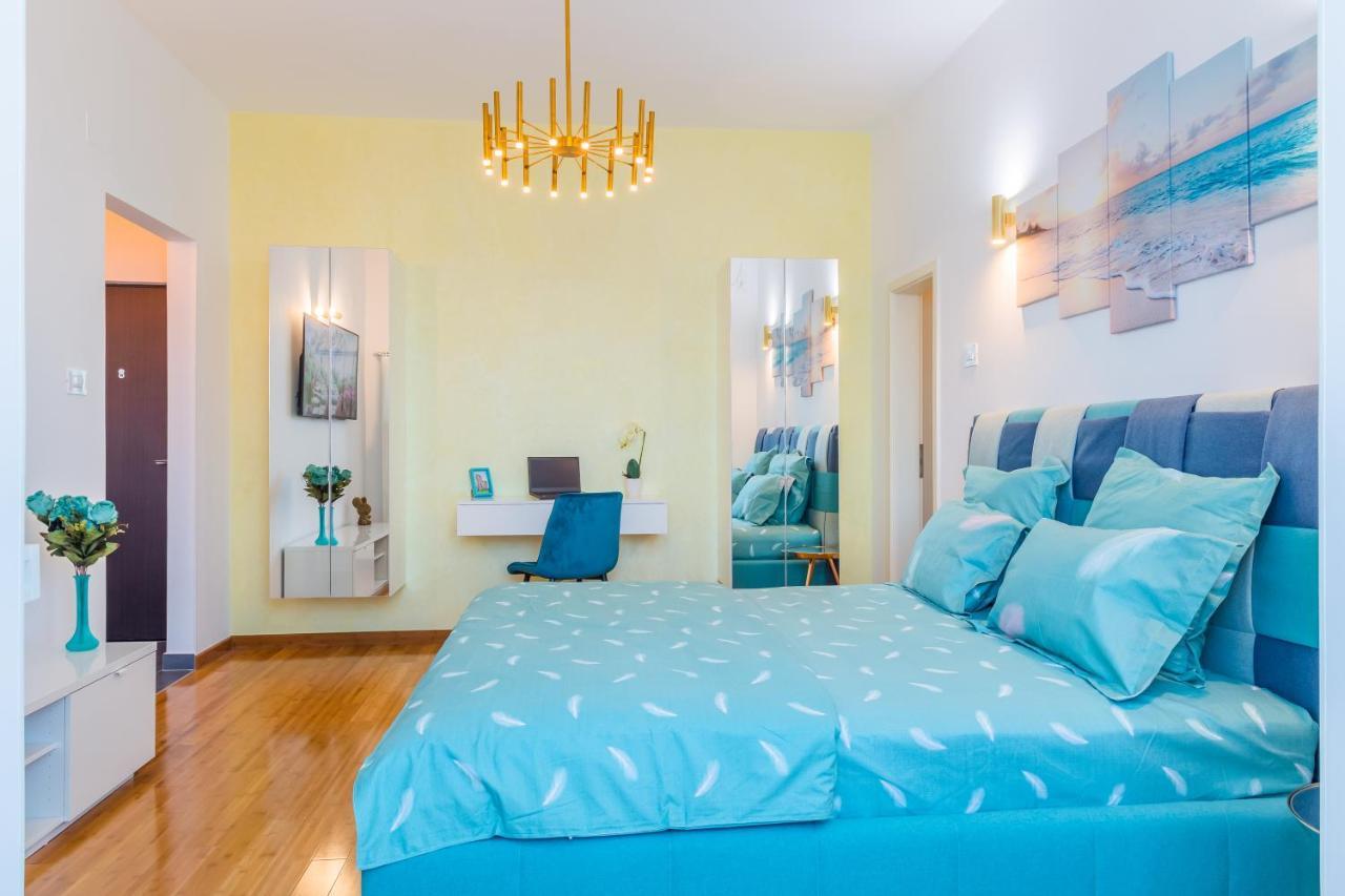 New Studio Carturesti - City Center Βουκουρέστι Εξωτερικό φωτογραφία